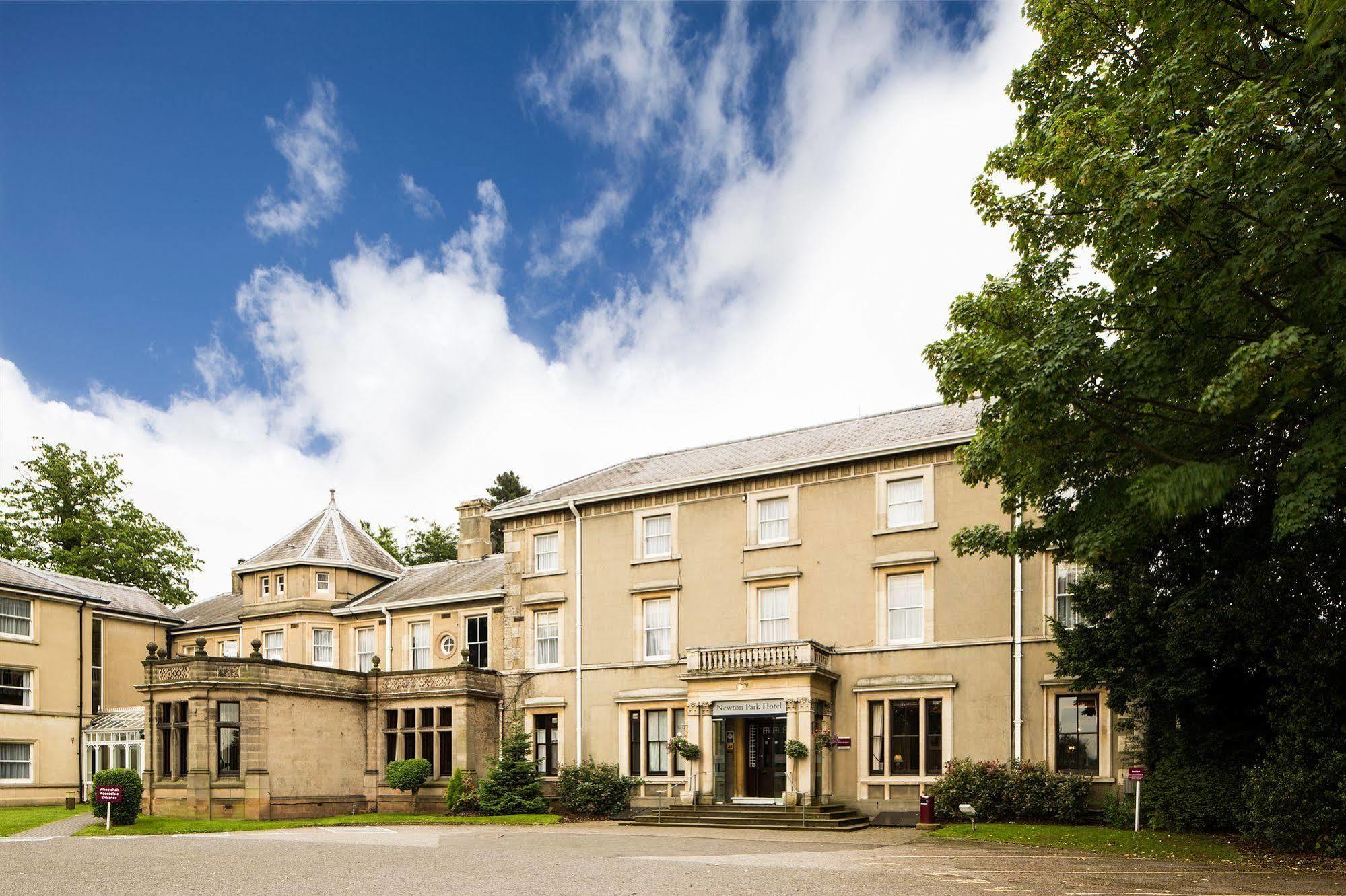 Mercure Burton Upon Trent, Newton Park Hotel Exterior photo